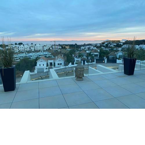 Oasis 325 New Luxury Penthouse with amazing sea view and private jacuzzi