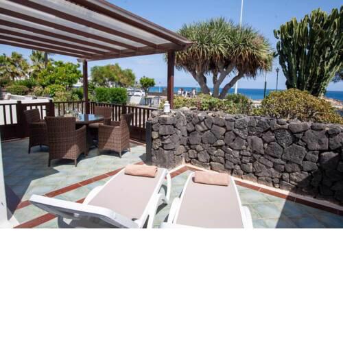 Oasis by the Ocean - beautiful fully equipped 2 bed villa