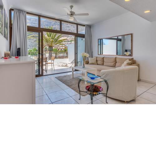 Oasis ocean view suite