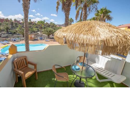 Oasis Royal 13 apartamento vista piscina Corralejo by Lightbooking