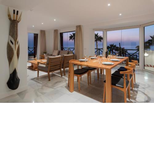 Ocean Suites by Upper Luxury Housing - Parque Santiago