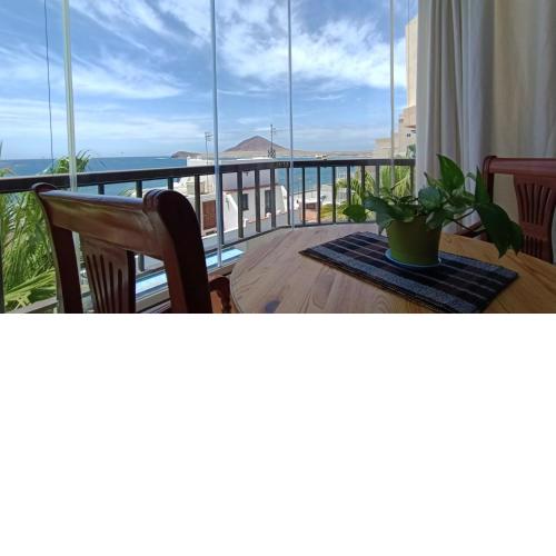 Ocean View El Medano Center