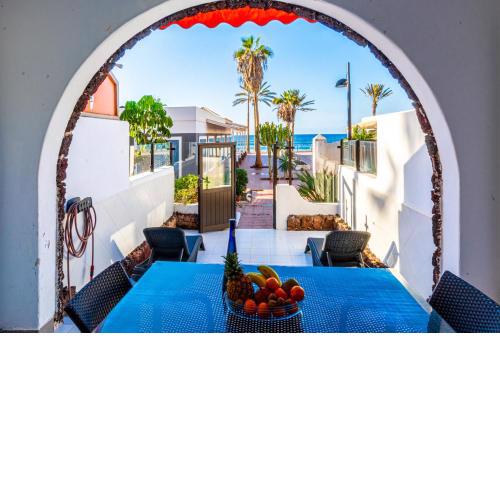 Oceanfront Apartment Parque Santiago II