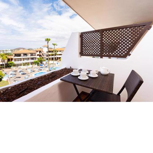 OCEANFRONT PARQUE ALBATROS 214B