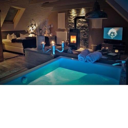 Old Chalet Suite Relax Cottage