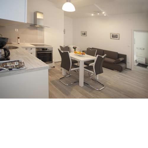 Old Square Apartment