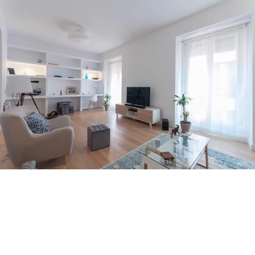 Old Town Apartment II
