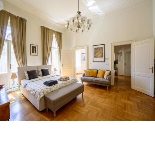 Old Town Apartment