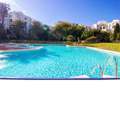Oleholidays Jardines de Puerto Banús Centro 50 m Playa