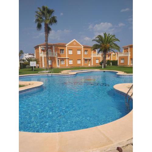 Oliva Nova beach and MET