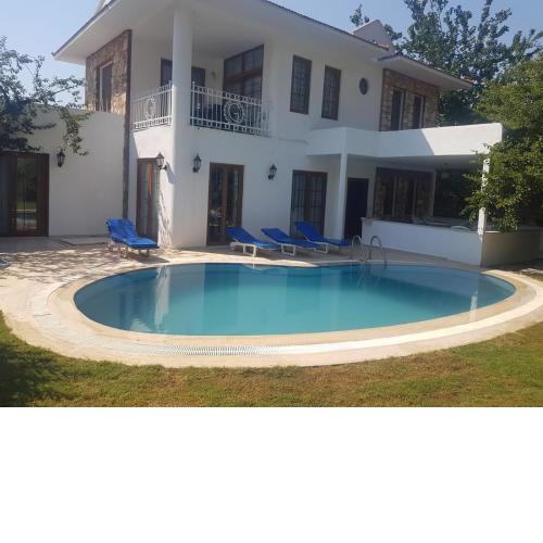 Ölüdeniz özel yüzme havuzlu Villa