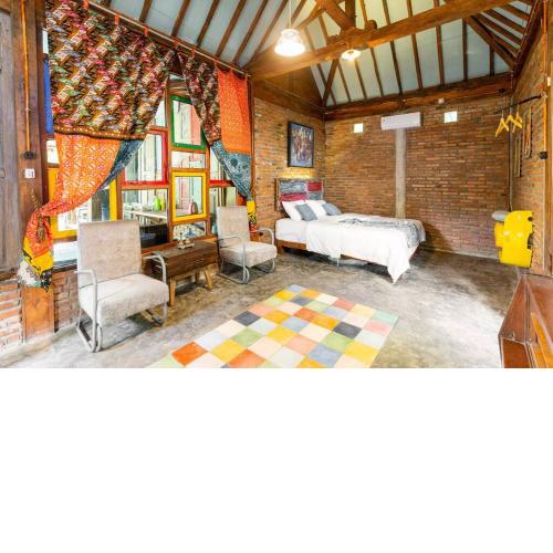 Omah Dhalang, Ethnic Java House with Nature View