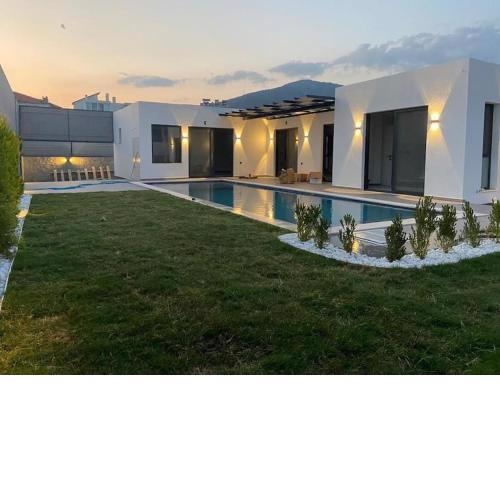 Önce Villaları