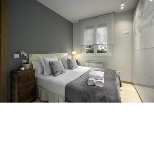 Ondarreta Beach Apartment