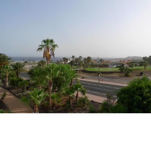 One Bed Apartment Free WiFi Stunning views to sea, marina and mountains