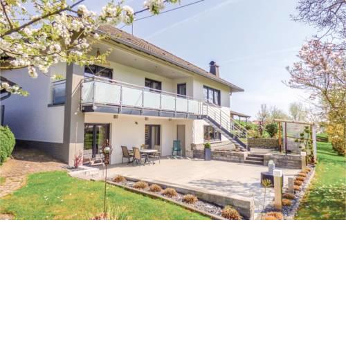 One-Bedroom Apartment in Korperich/Obersgegen