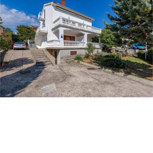 One-Bedroom Apartment in Krk