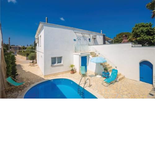 One-Bedroom Apartment in Malinska