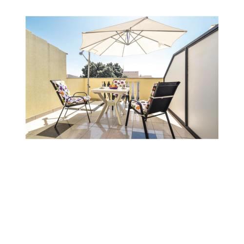 One-Bedroom Apartment in Mandre