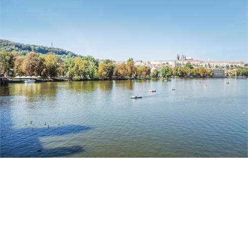 One-Bedroom Apartment in Praha 5-Smichov