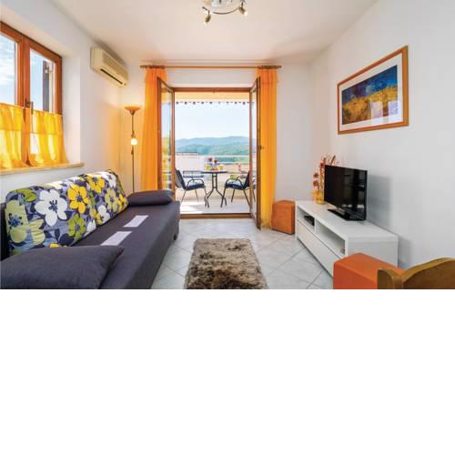 One-Bedroom Apartment in Rabac