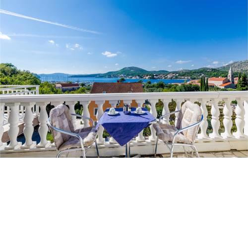 One-Bedroom Apartment in Slano