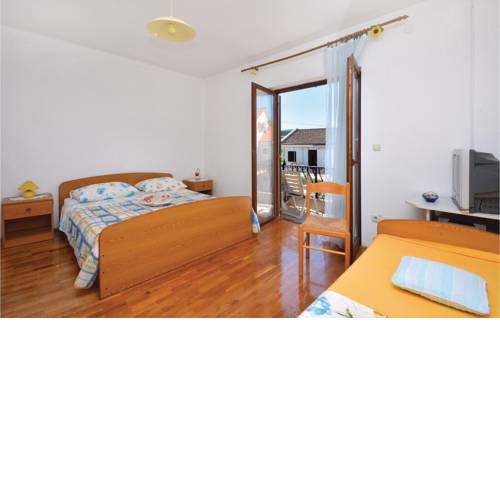 One-Bedroom Apartment in Vrboska