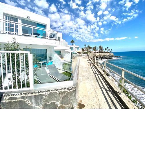 One bedroom apartment with partial ocean view in Playa del Aguila