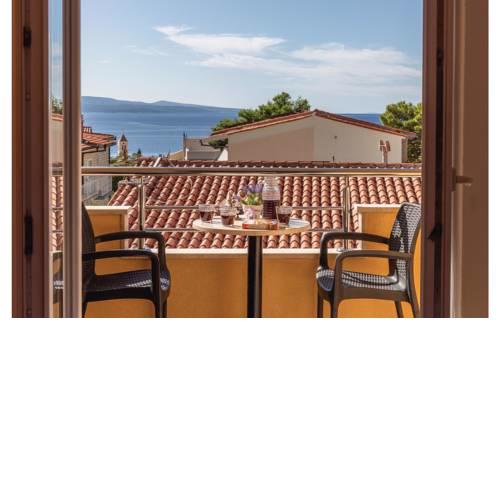 One-Bedroom Apartment with Sea View in Baska Voda