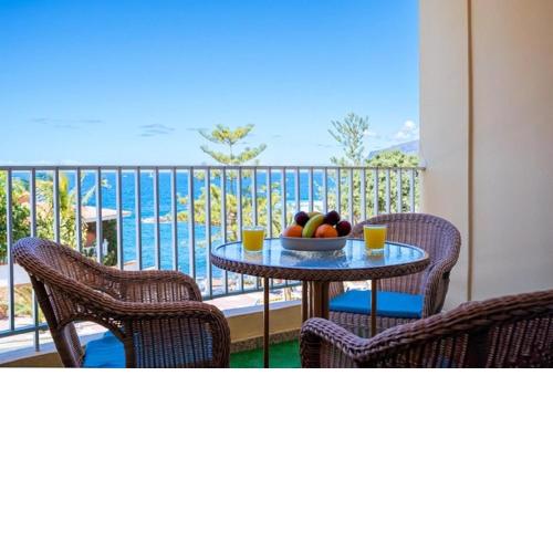 One bedroom appartement with sea view furnished balcony and wifi at Santiago del Teide 1 km away from the beach