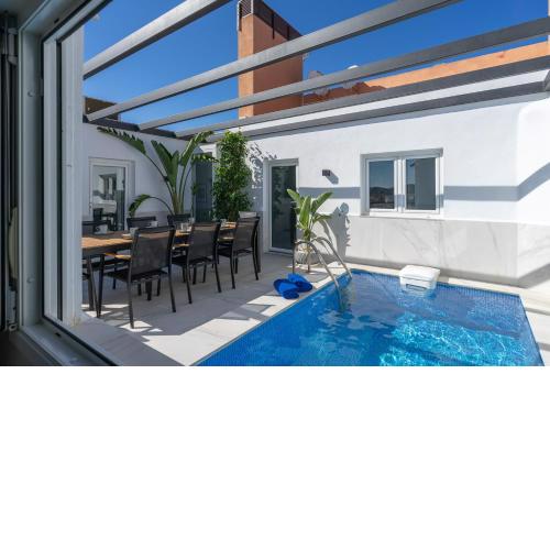 One of a kind private pool penthouse