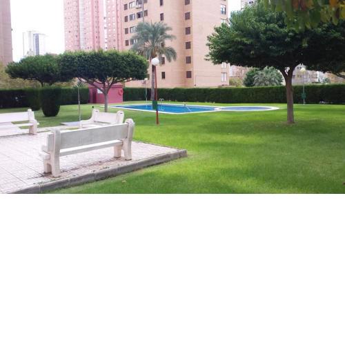 ºººCentrico Aire acond, 4-5Pax Piscina y Parking Apt Monver
