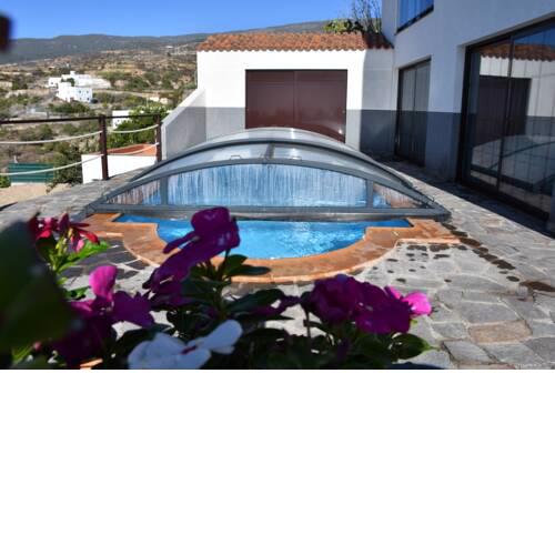 OPEN SPACE VILLA WITH PRIVATE COVERED HEATED POOL
