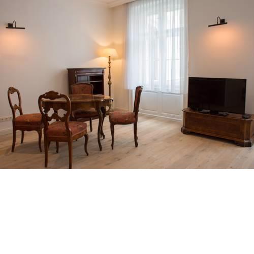 Opera Vienna Apartment