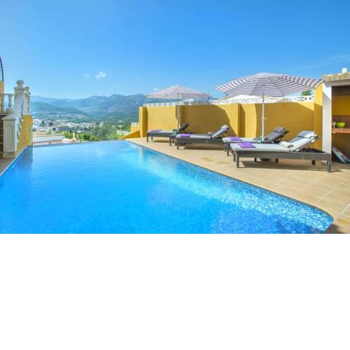 Orba Villa Sleeps 8 Pool Air Con WiFi