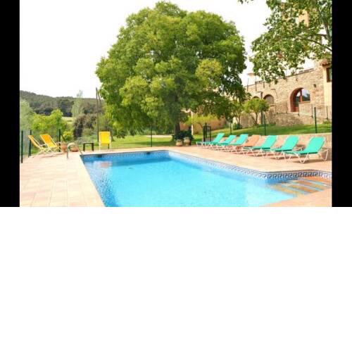 Orfes Villa Sleeps 16 with Pool and Air Con