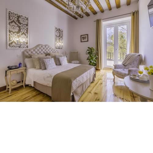 Oriente Palace Apartments