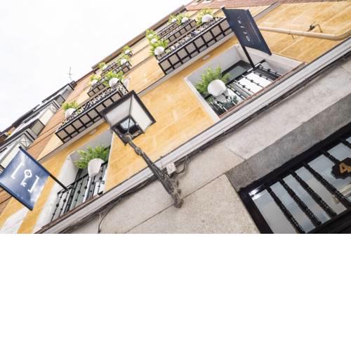 Oriente Suites