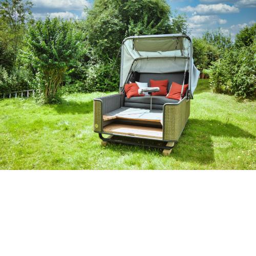 Outdoor Lounge mit Seeblick