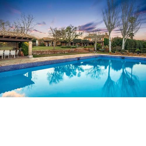 Outstanding Finca RÚSTICA FELOSTAL with Sauna&Pool