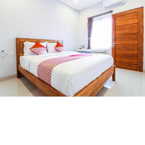 OYO 1200 Kencana Residence