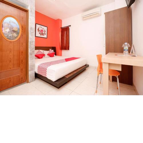 OYO 1251 Residence 8