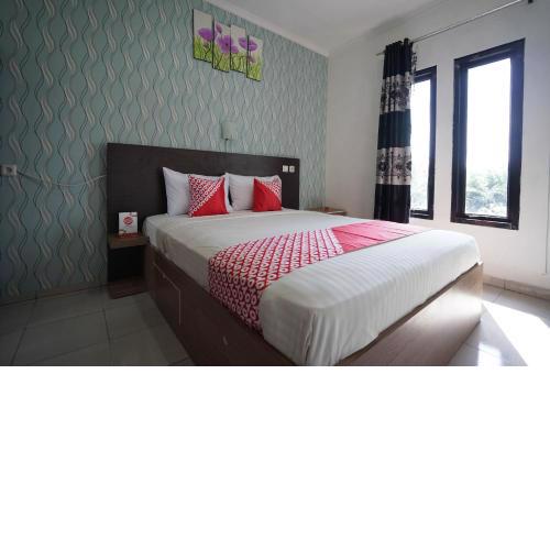 OYO 1266 Green Palm Kostel Syariah