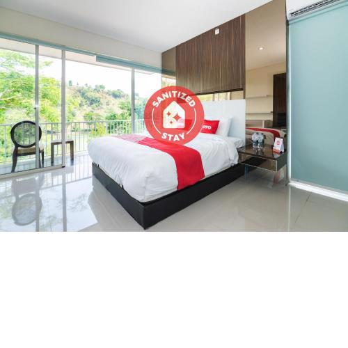 OYO 2001 Taman Dayu Villa Golf View