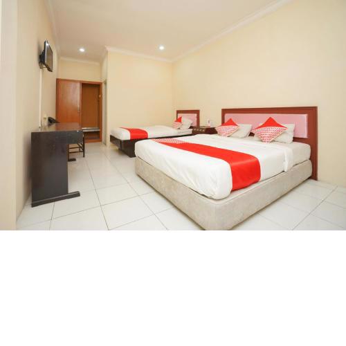 OYO 2003 Female Guest House