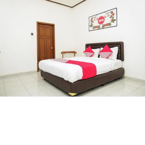 OYO 353 Loesje Guest House Syariah