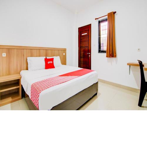 OYO 90233 The Shine Residence
