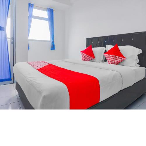 OYO 90241 Gunung Putri Square Apartment