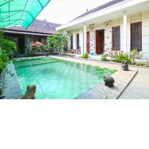 OYO 90363 Nira Guest House Sanur Bali