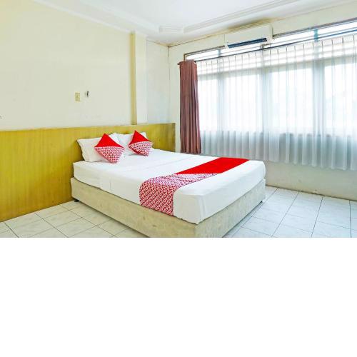 OYO 90390 Hotel Rd Premium